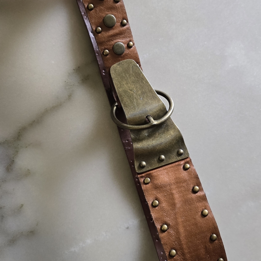 🐎 Vintage Studded Brown Belt
